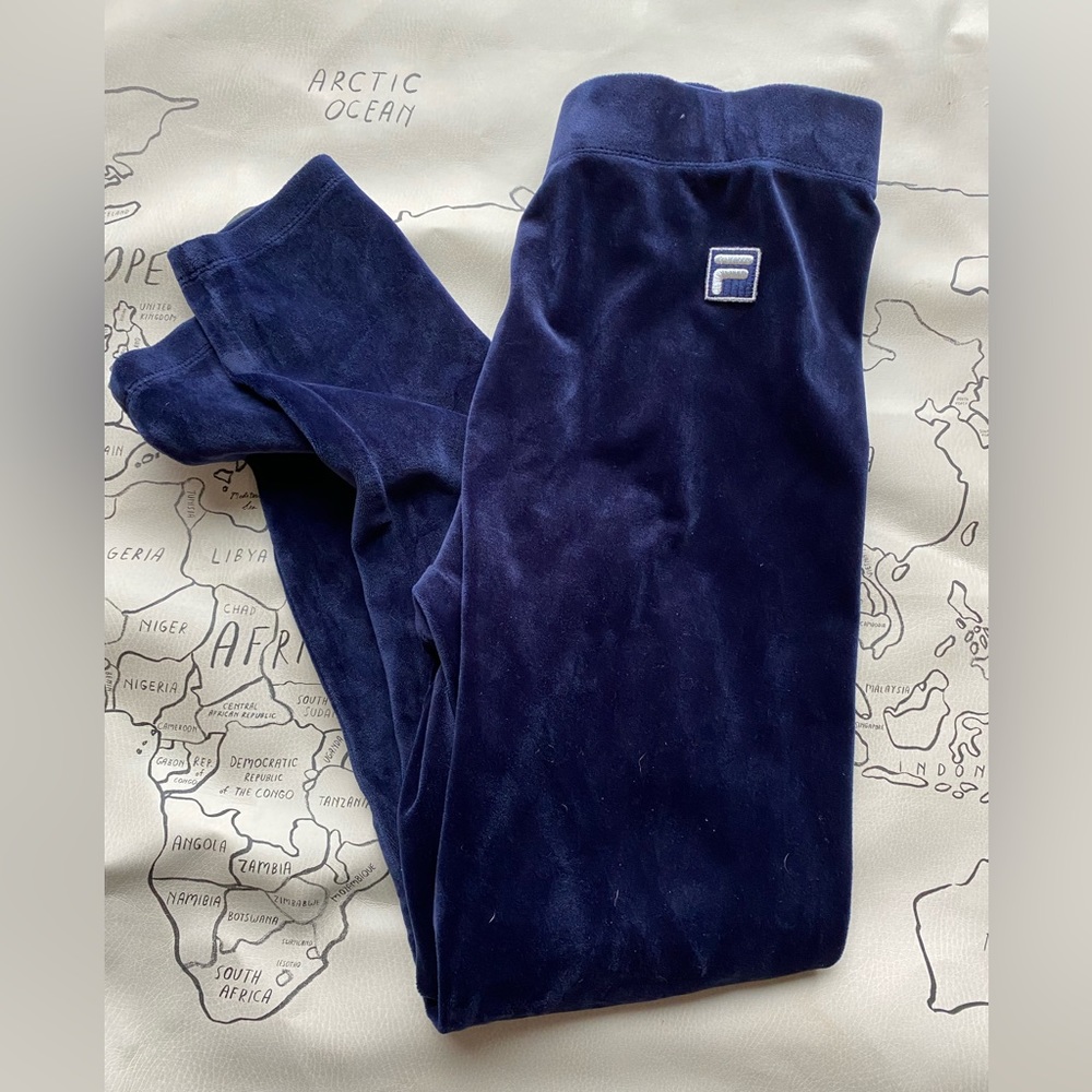 Navy blue Fila sweats soft velvety material size medium
